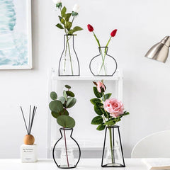 Minimal Iron Line Vase Holder