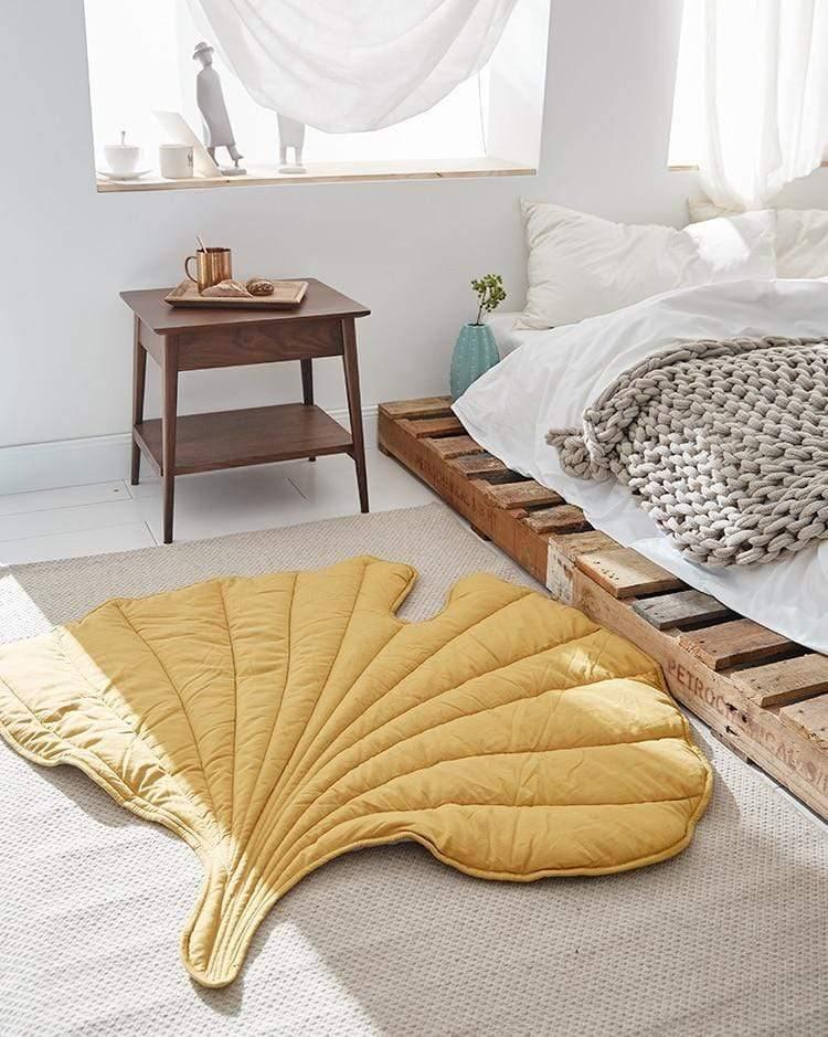 Leaf-Shaped Throw Swaddle Blanket